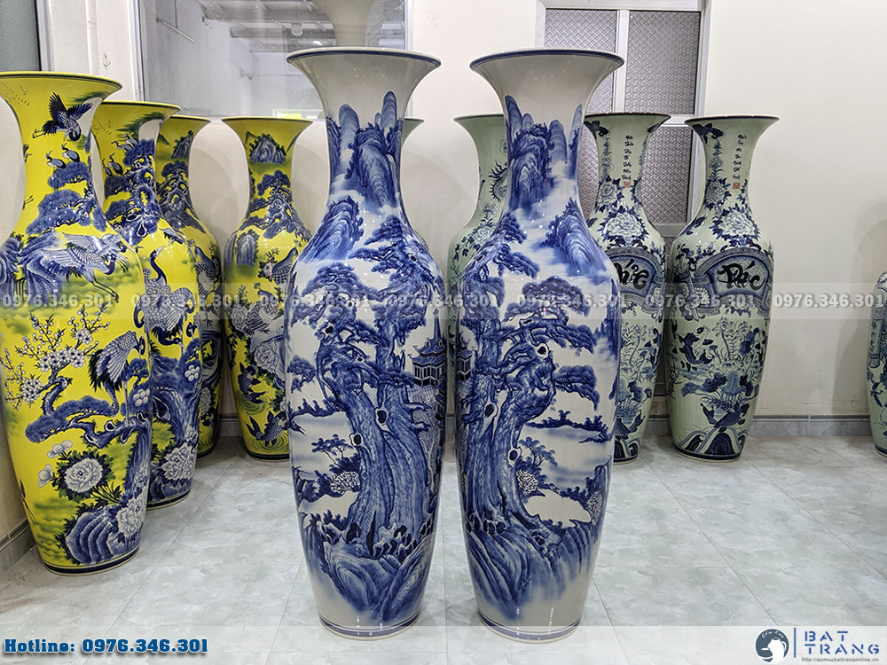 Lọ lộc bình Bát Tràng men lam vẽ Sơn Thủy Tùng Chùa 1m6 3