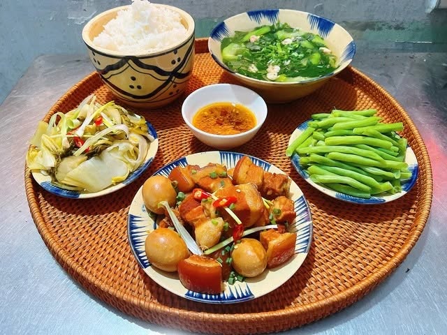 Bộ bát đĩa gốm sứ Bát Tràng in logo – Quà tặng doanh nghiệp mang giá trị Việt 3