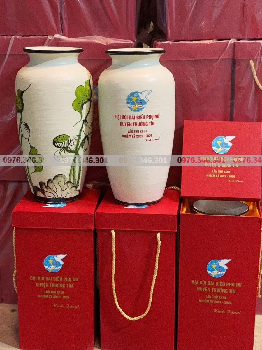 Lọ hoa gốm sứ in logo – Quà tặng doanh nghiệp mang dấu ấn thương hiệu 3