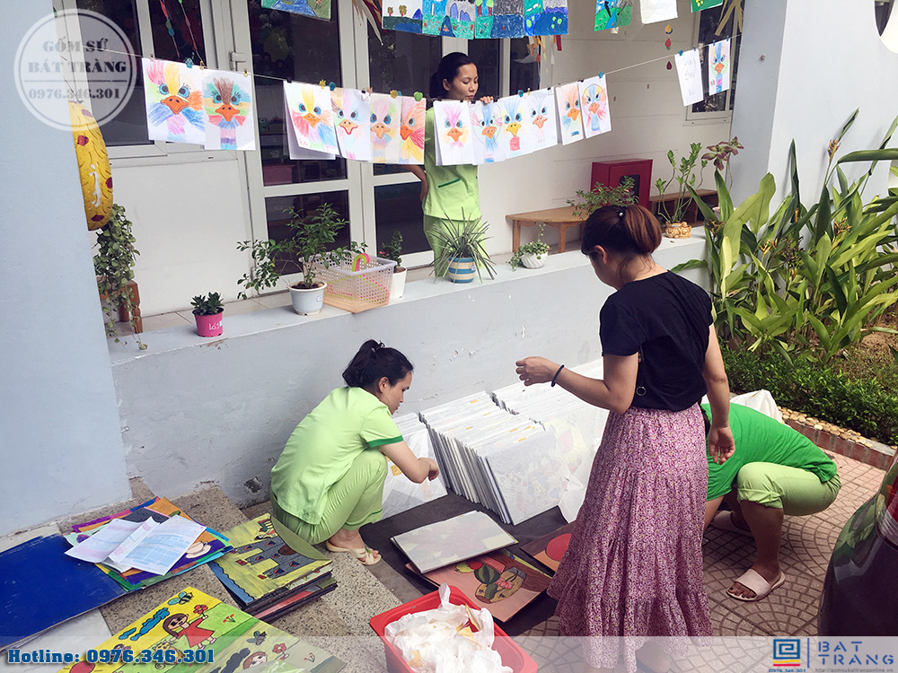 Đơn hàng 300 tranh gốm sứ Bát Tràng cho trường mầm non Thần Đồng 6
