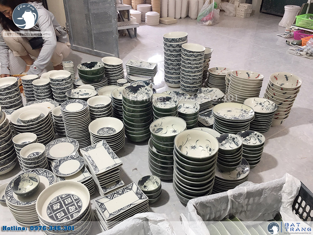 Đóng gói bộ khay đựng thức ăn, bộ đồ ăn gốm sứ cao cấp Bát Tràng